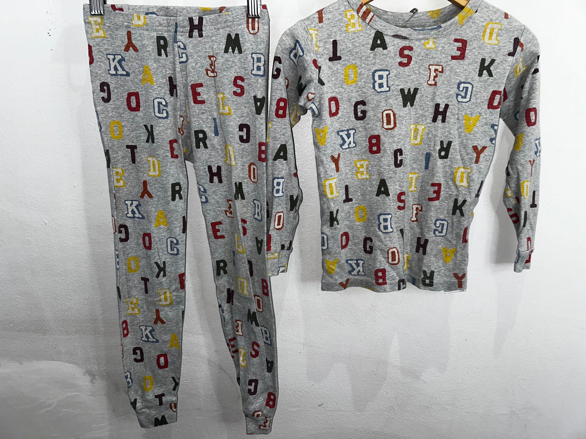 Alphabet pyjama set 6y