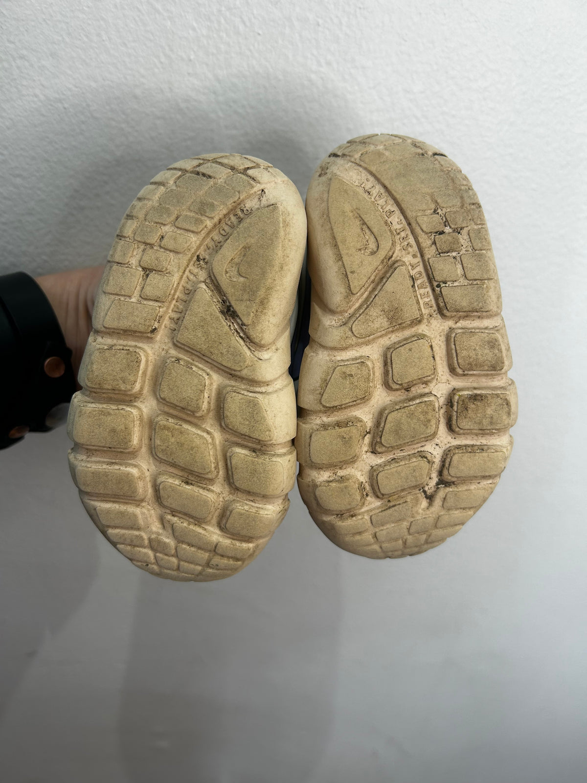 C5 pull-on bunny Nikes