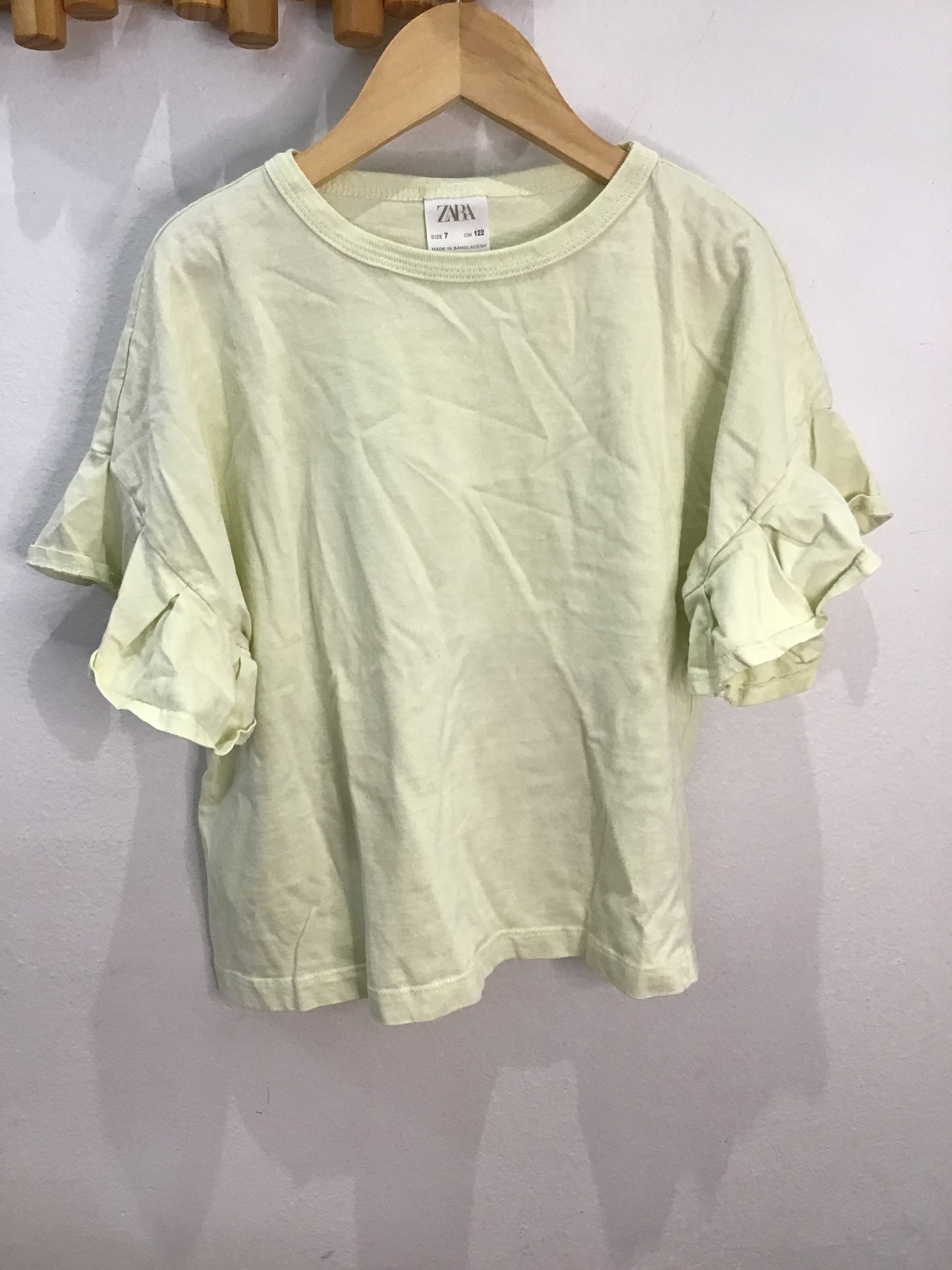 Tee yellow flutter sleeve 7y