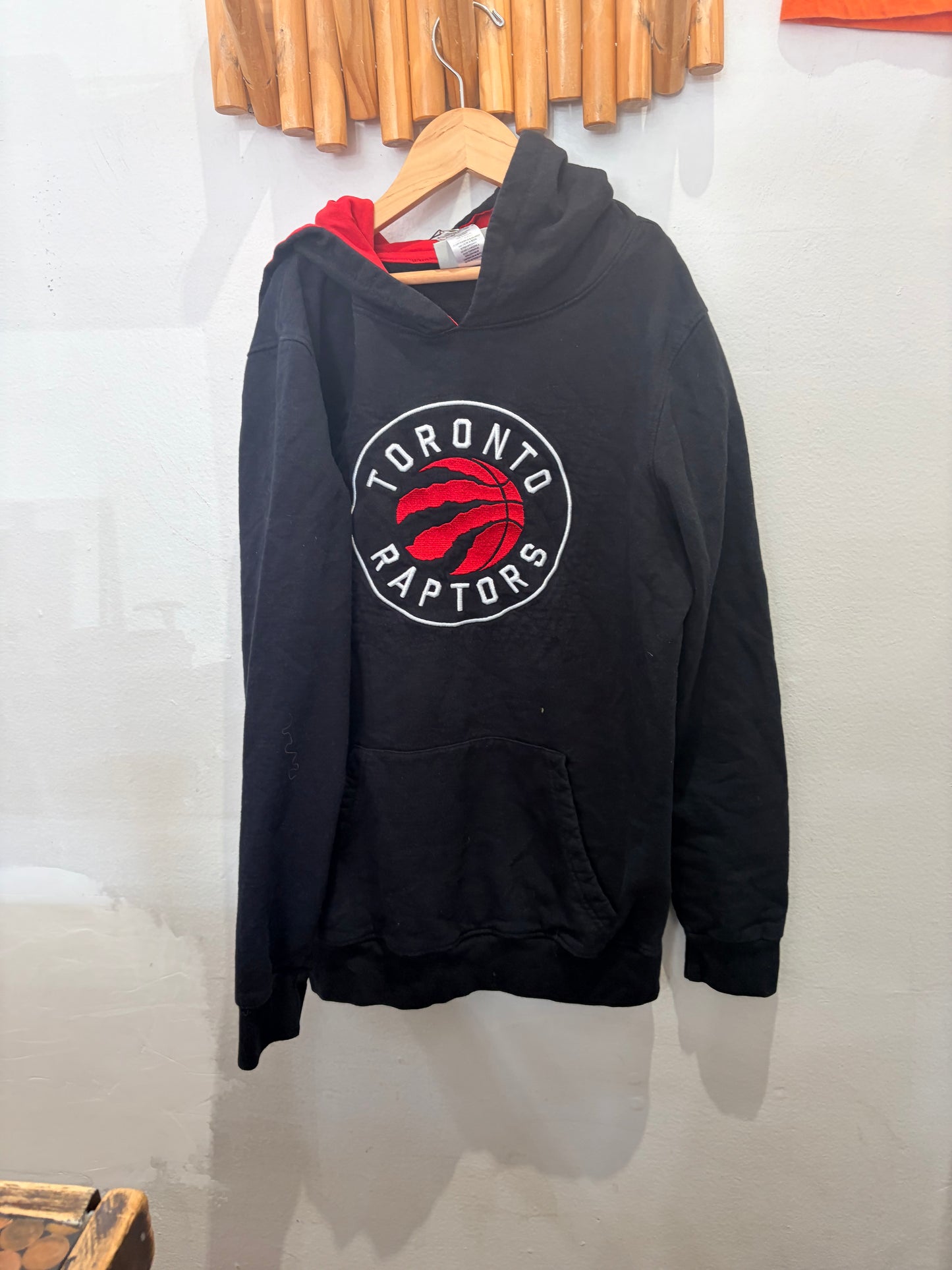 Raptors black hoodie 14-16y