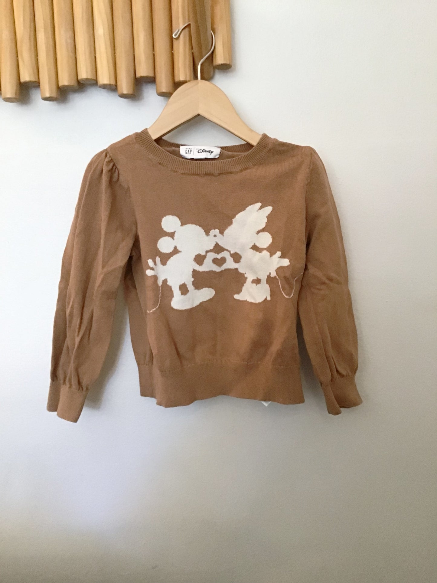 Kissing Mouse sweater 4-5y