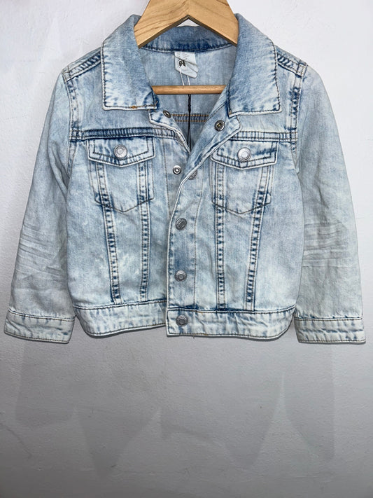 Very light wash denim jacket 2-3y