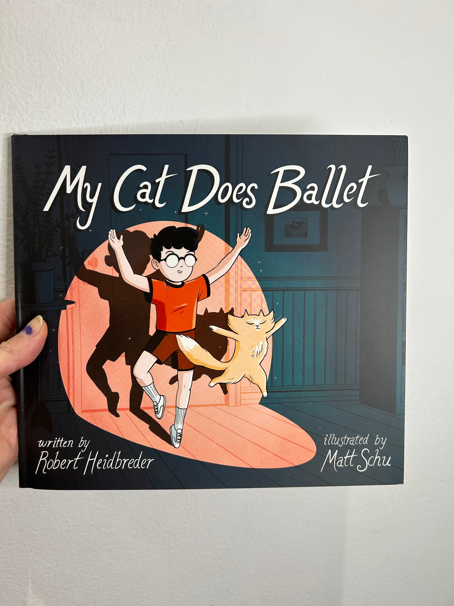 My cat does ballet
