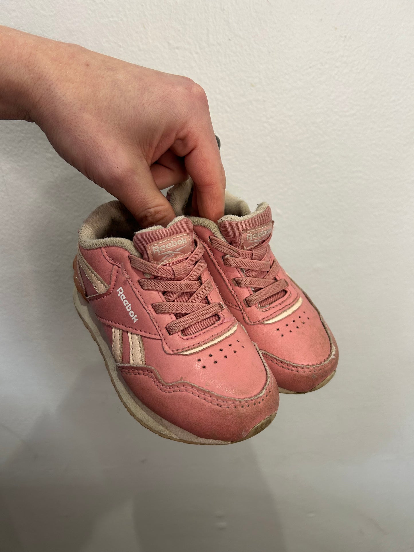 C8 pink Reeboks