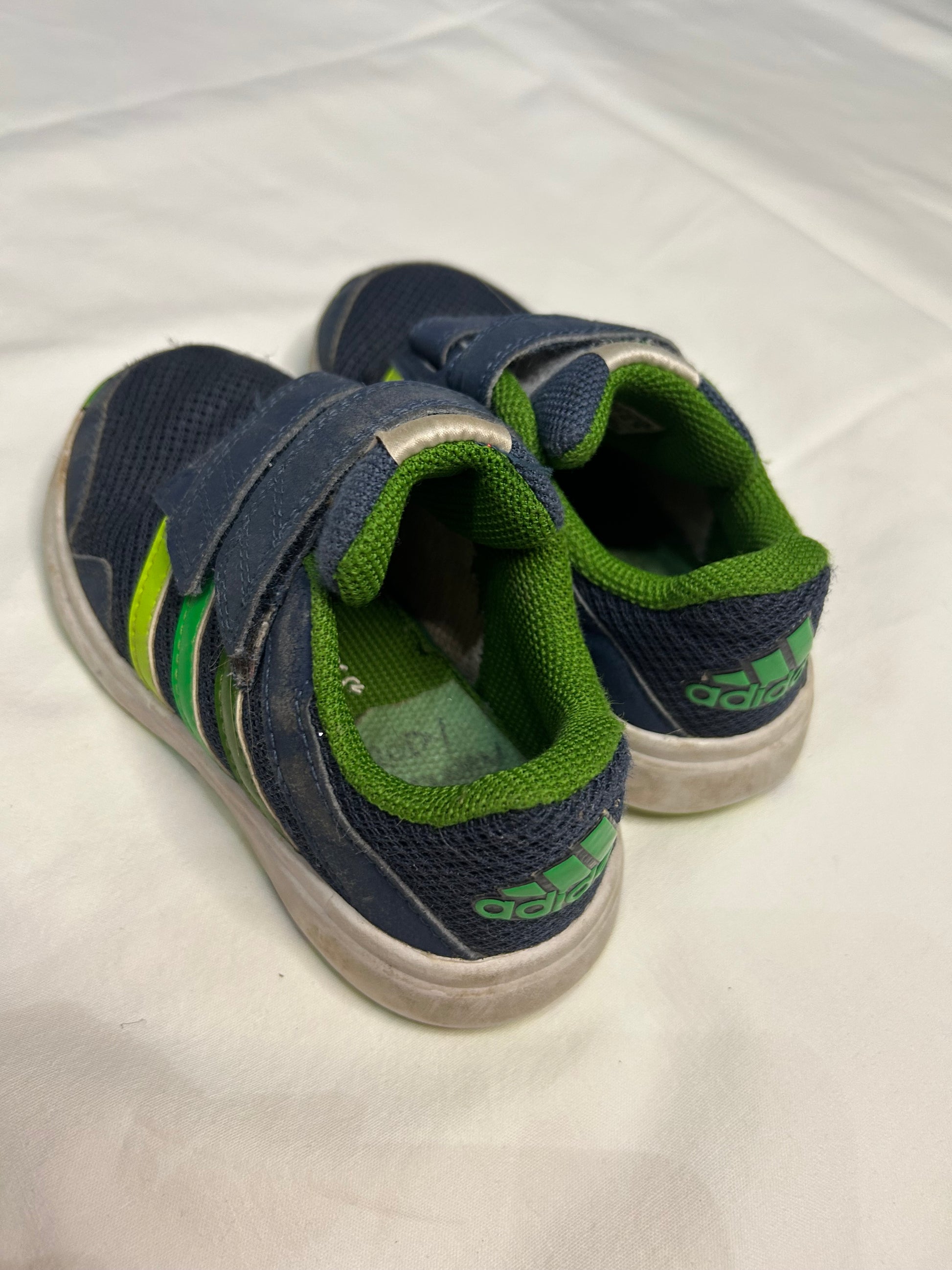 C10 green Adidas runners – Canopy Kids