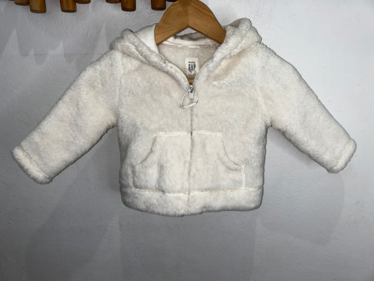 White furry sweatshirt 6-12m