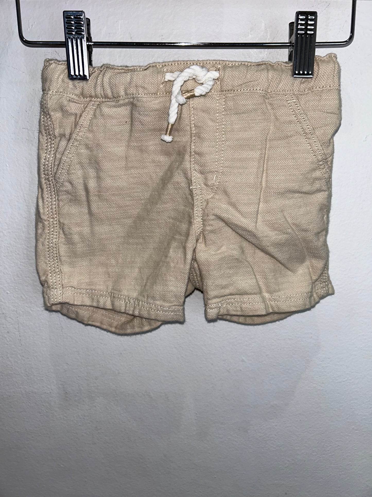 Beige soft cotton shorts 12-18m
