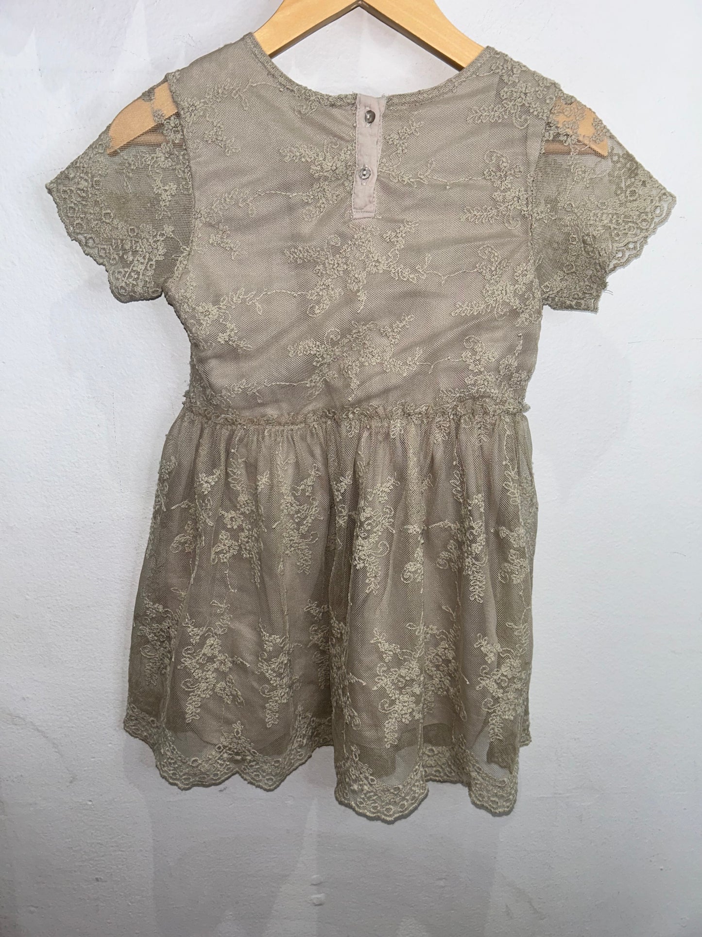 Beige fancy dress 5-7y