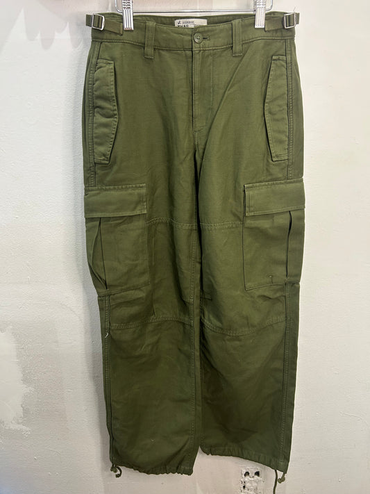 TNA green cargo pants 14y (size 0)