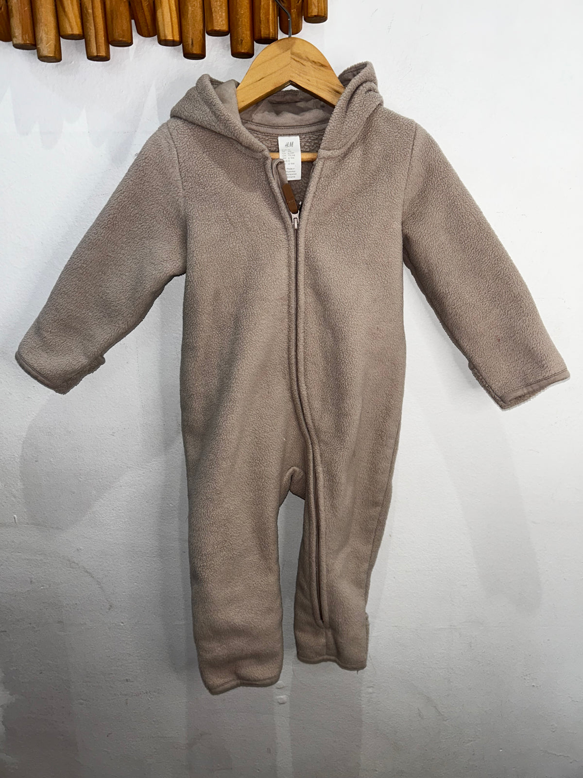 Beige fleece bunting 6-9m