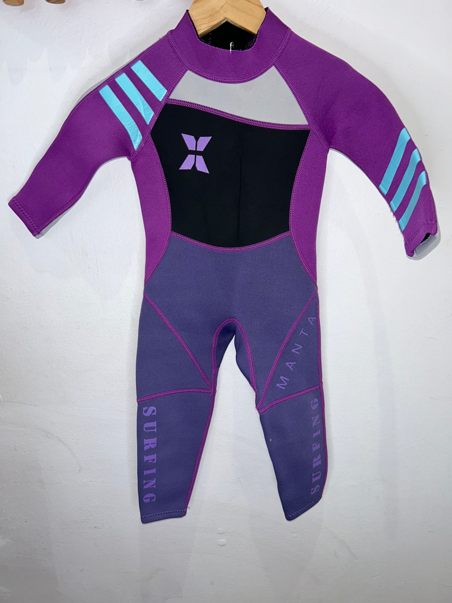 Purple wetsuit 3-4y