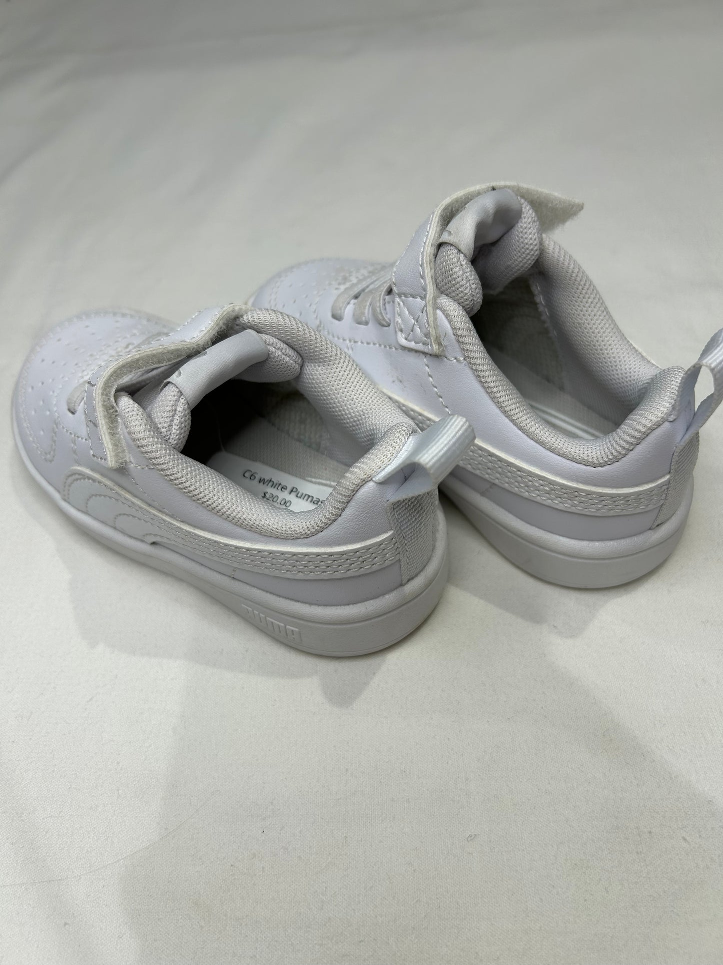 C6 white Pumas