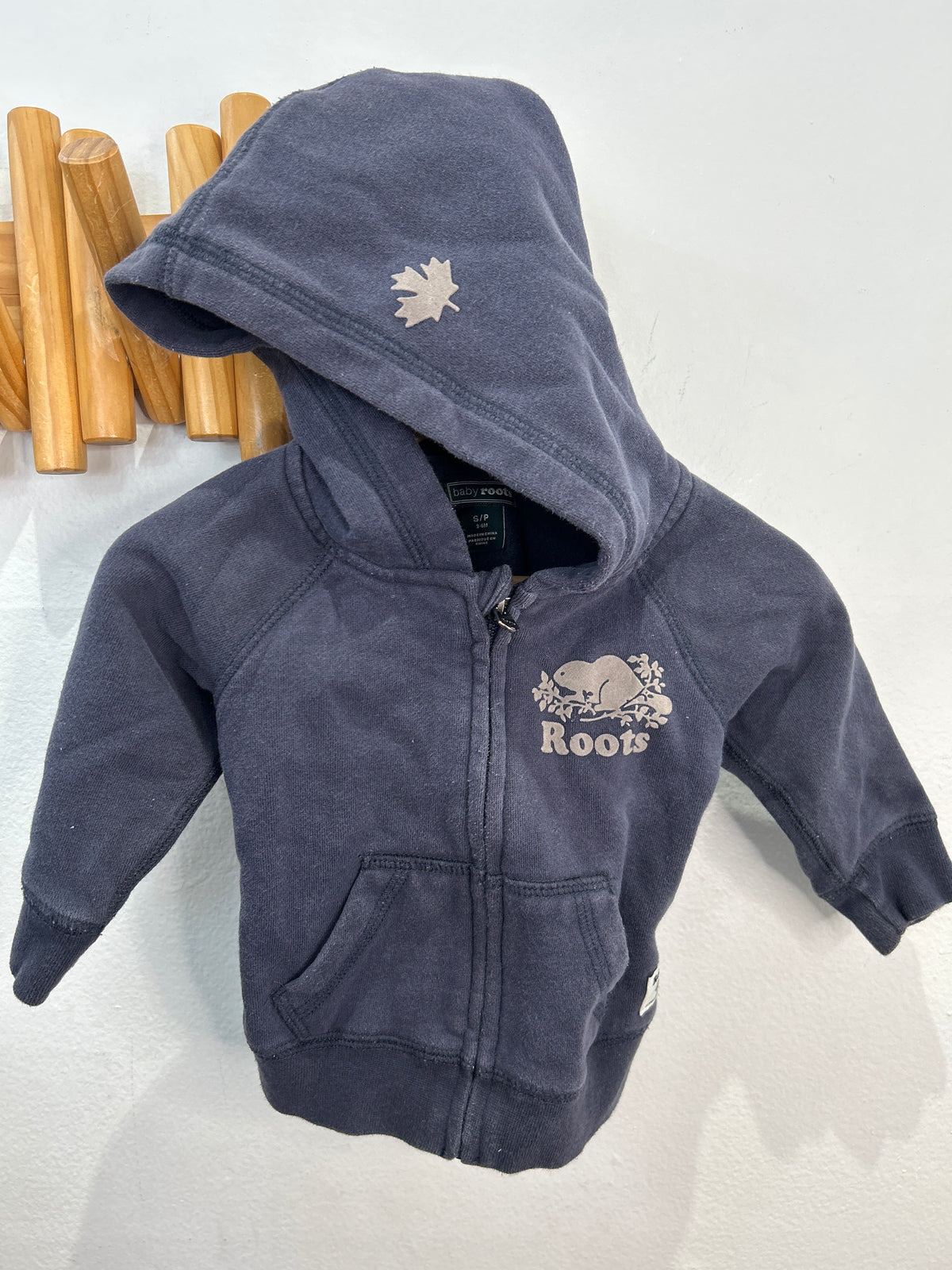 Roots ash sweatshirt 3-6m
