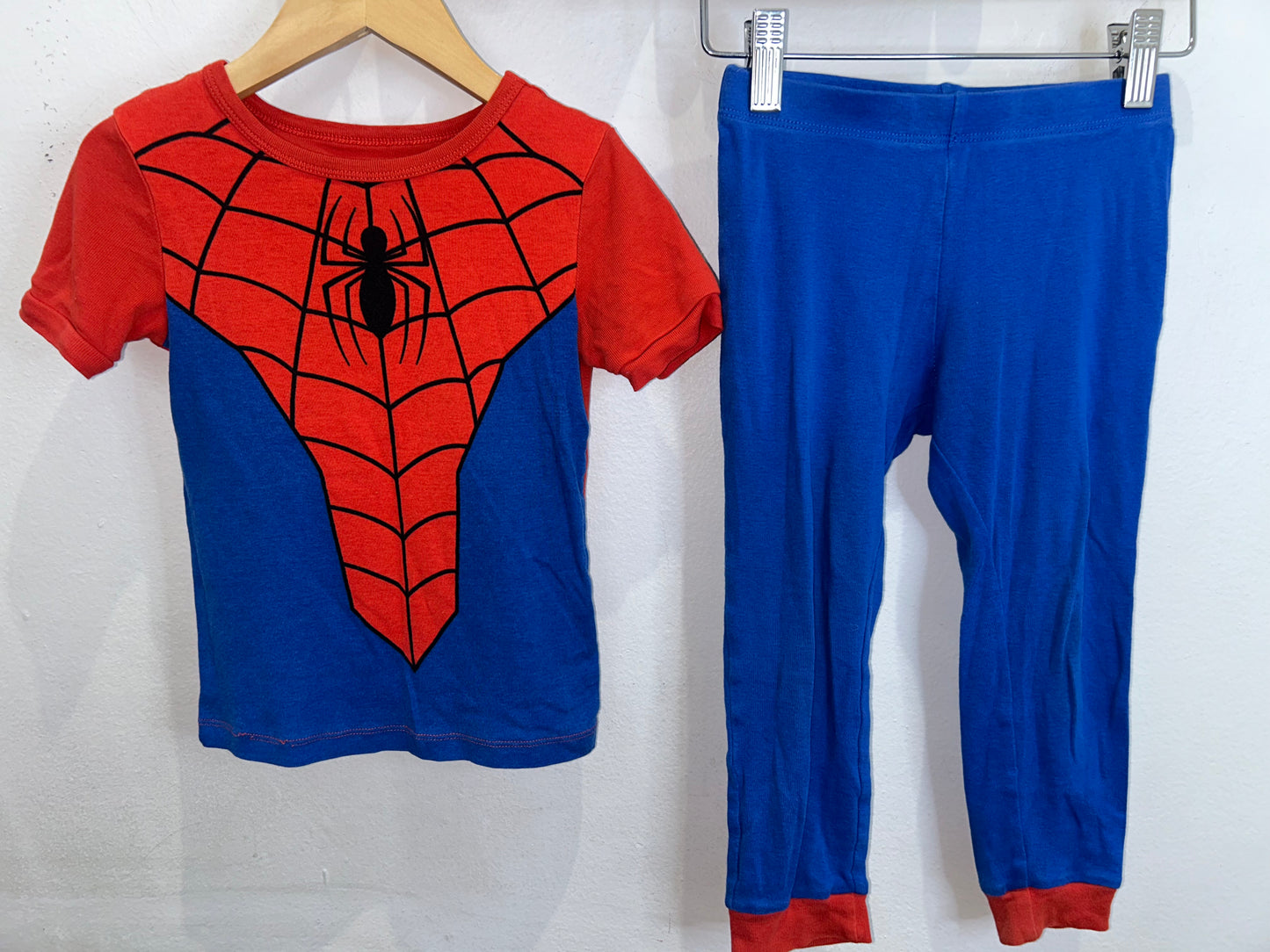 Spiderman pyjamas 3y