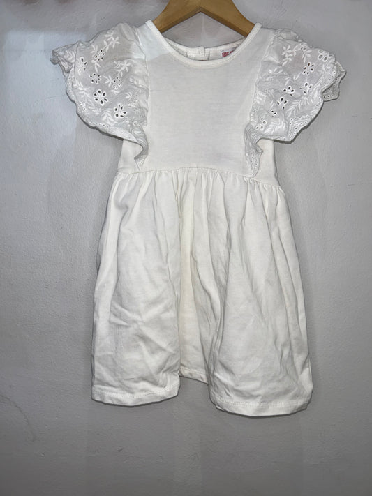 White eyelet dress 5y