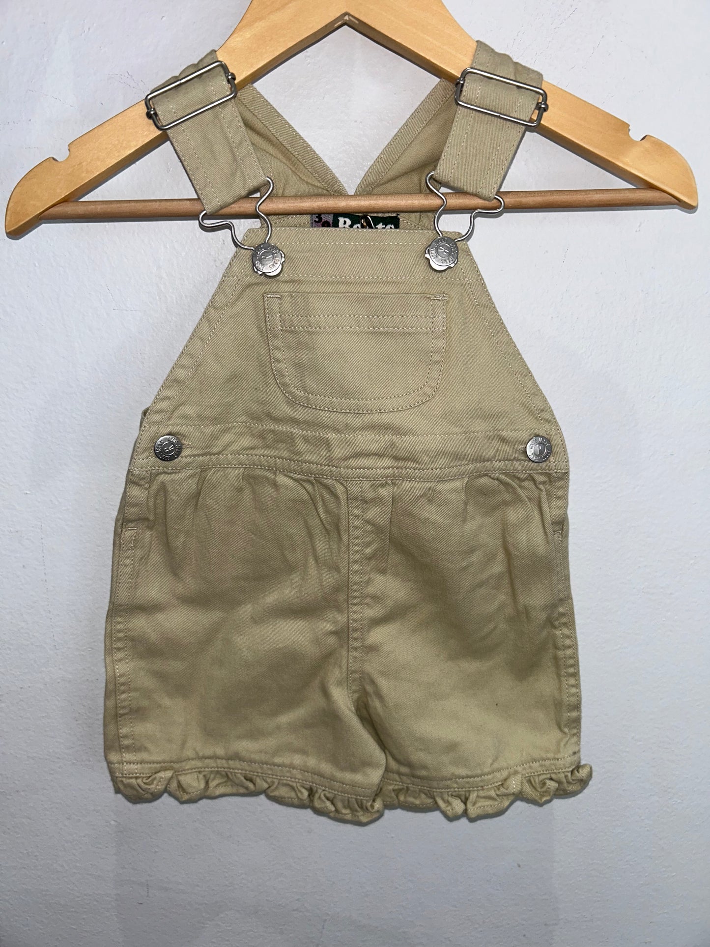 Vintage beige shorty romper 3-6m