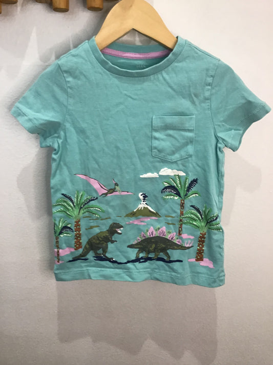 Tee dino volcano 3-4y
