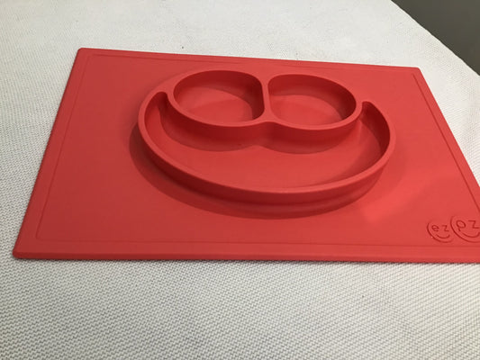 EZPZ red feeding tray