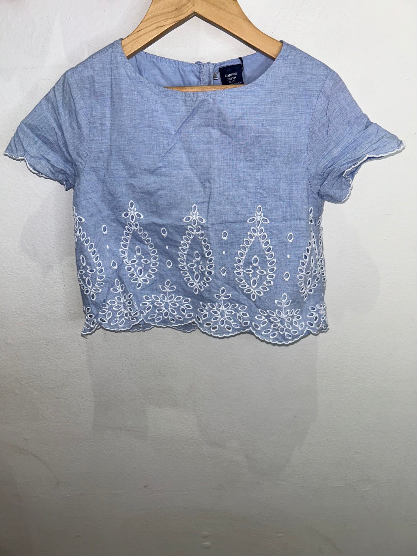 Blue eyelet skirt set 4-5y