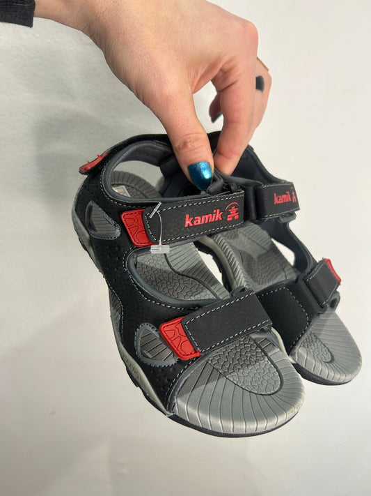 C13 Kamik Lobster 2.0 sandals NEW