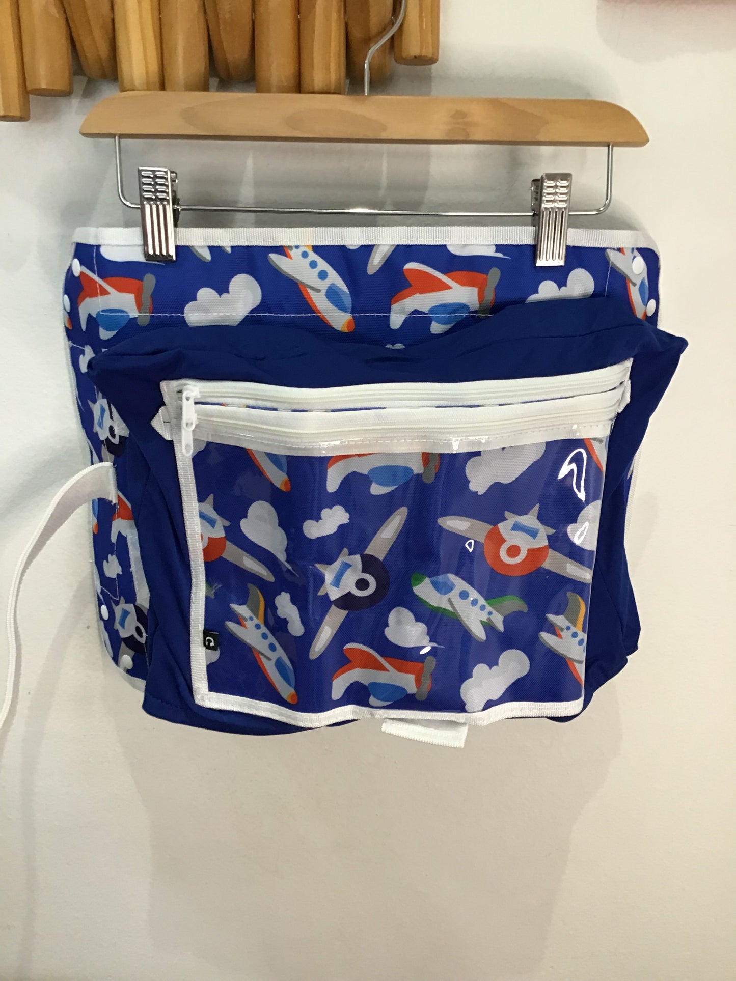 Airplane device holder B