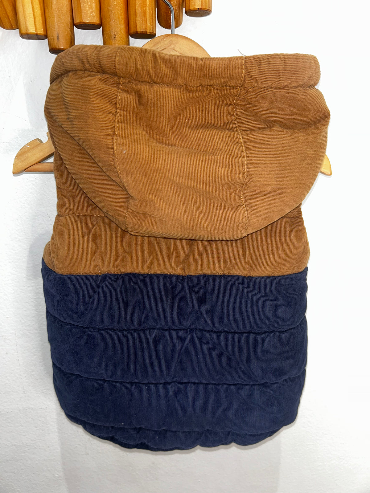 Corduroy furry lined vest 12m