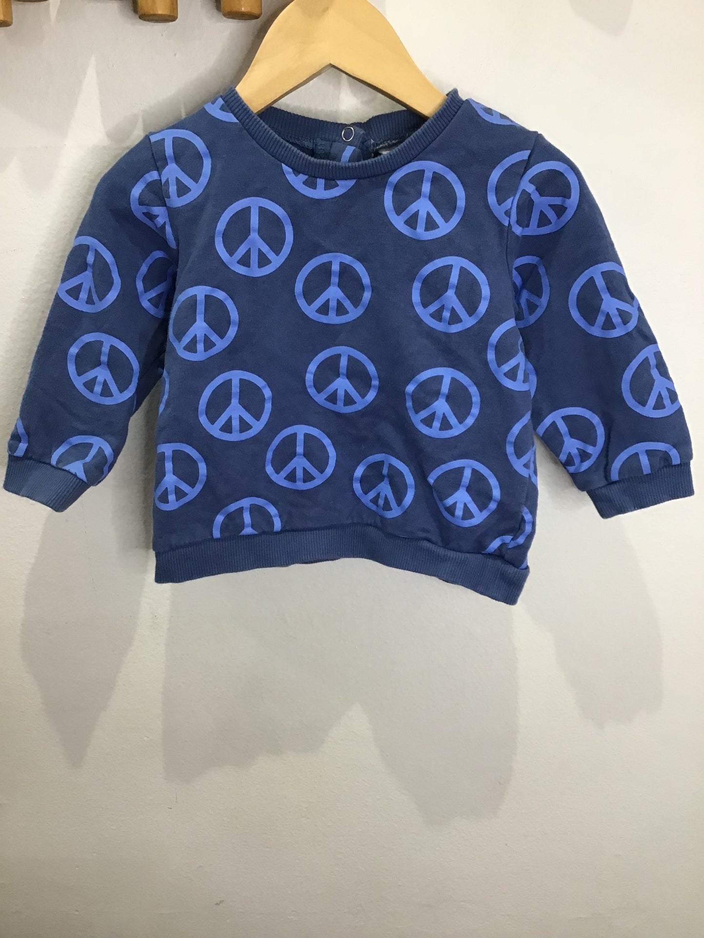Pullover peace signs 12-18m