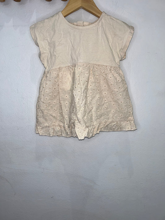 Beige eyelet blouse 3-4y