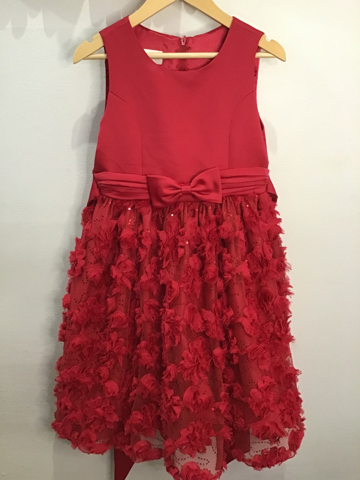 Very fluffy fancy red dress 8y