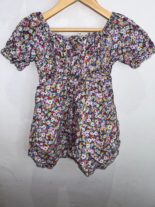 Pintucks floral dress 3y