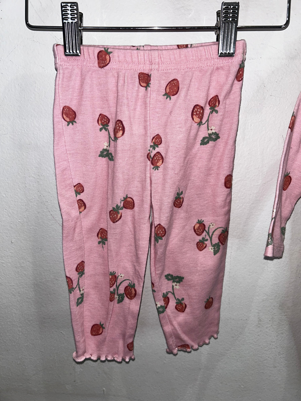 Strawberry pants 6-9m