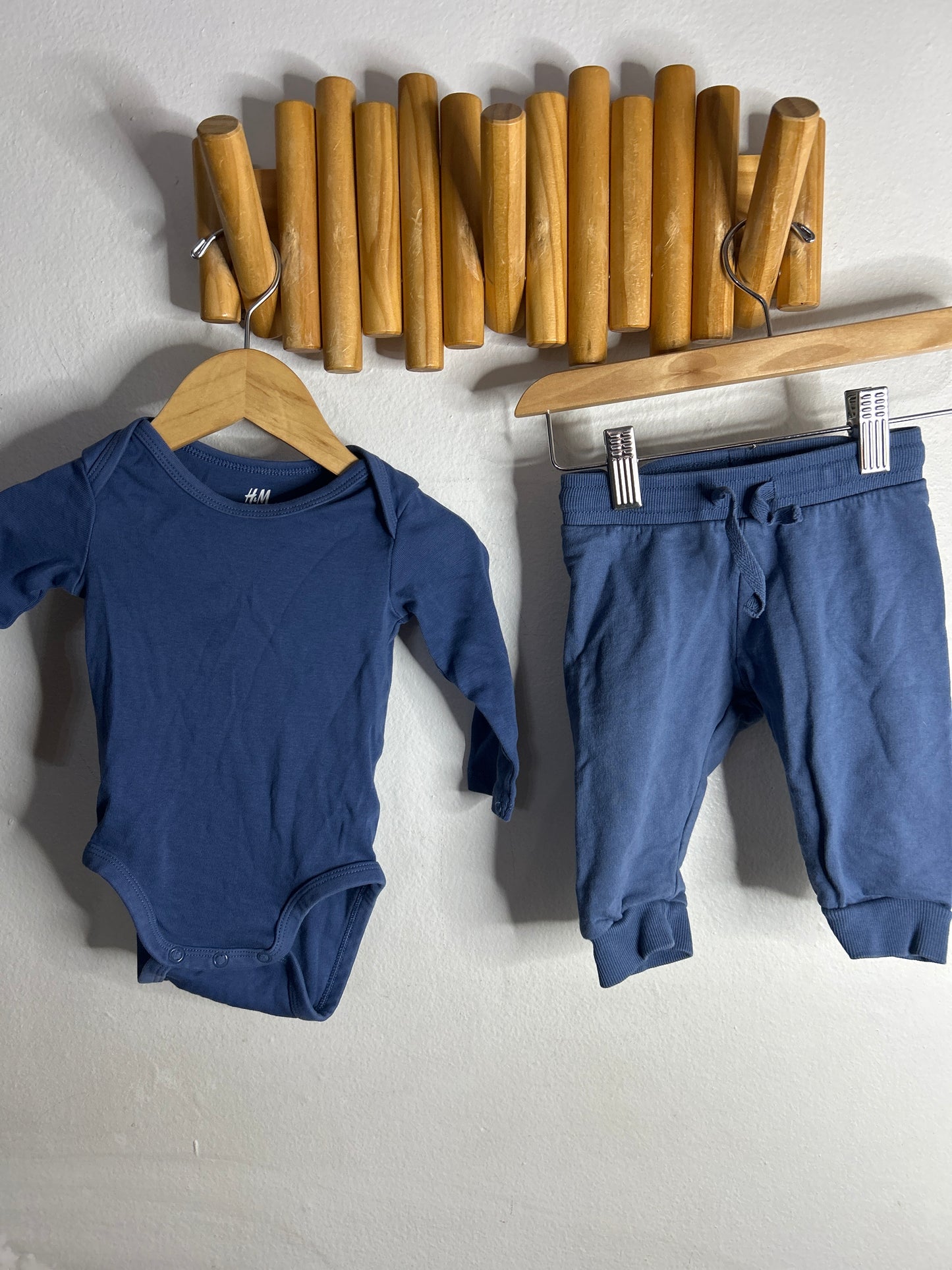 Two jogger sets combo 4-6m