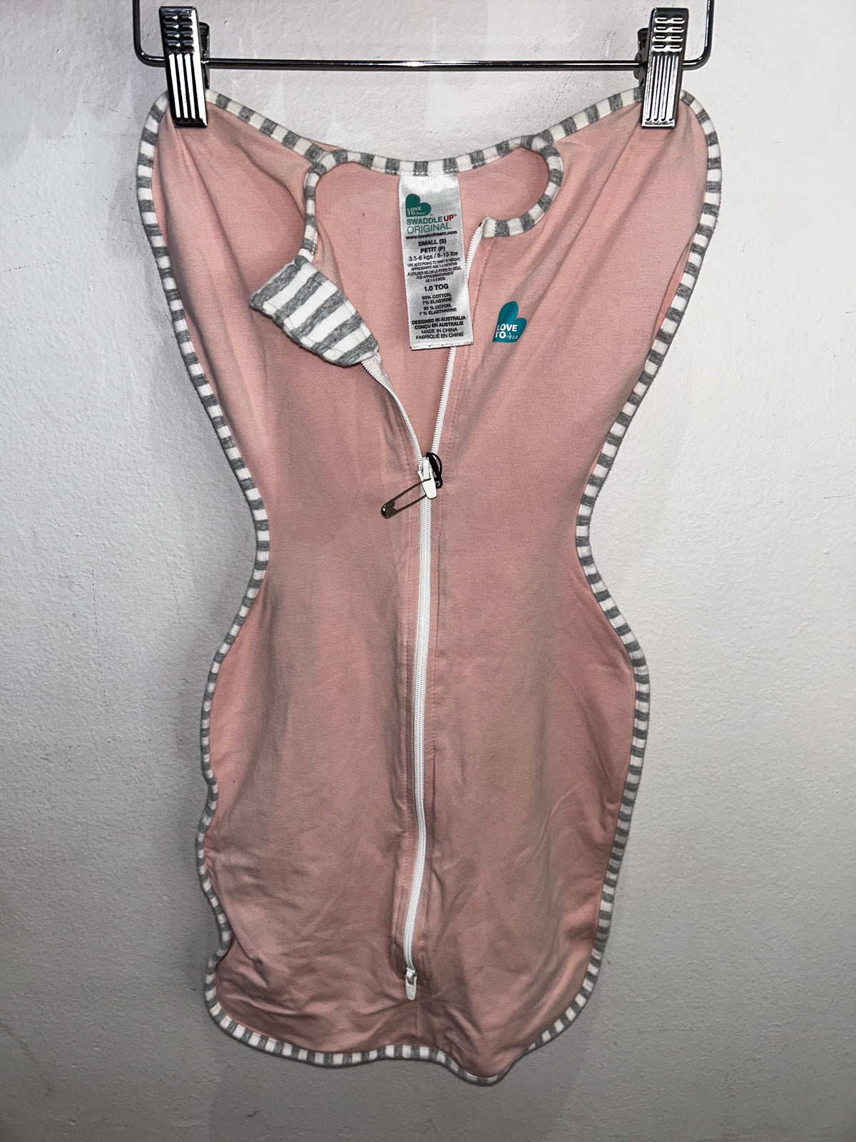 Love to Dream pink swaddler B - small (0-3m)
