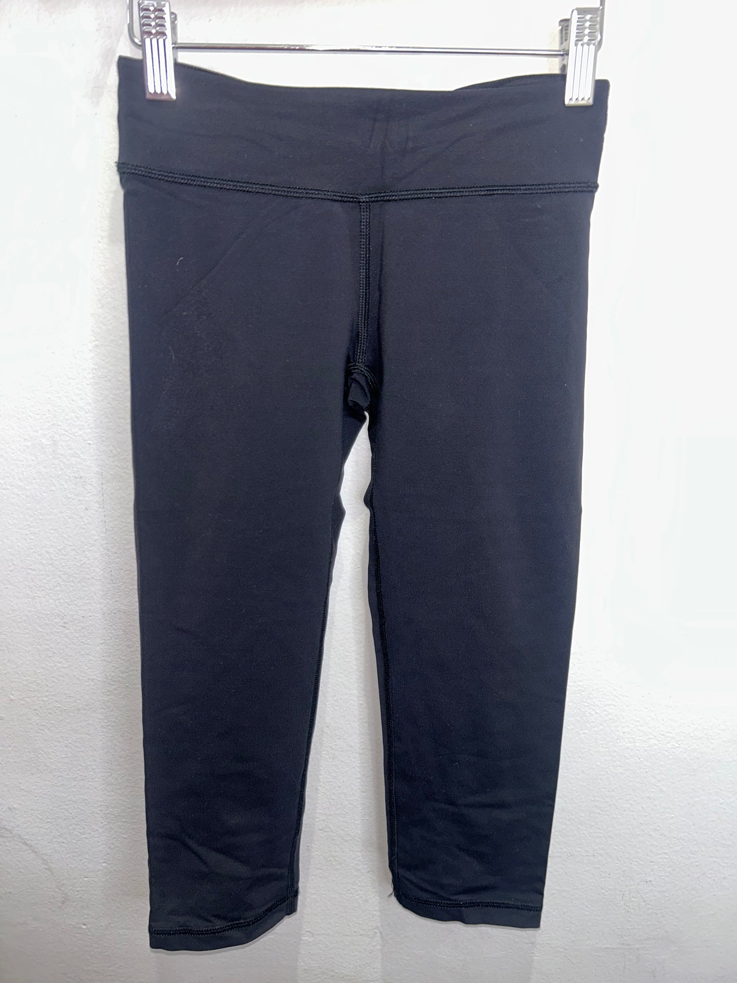 Black activewear leggings 10y