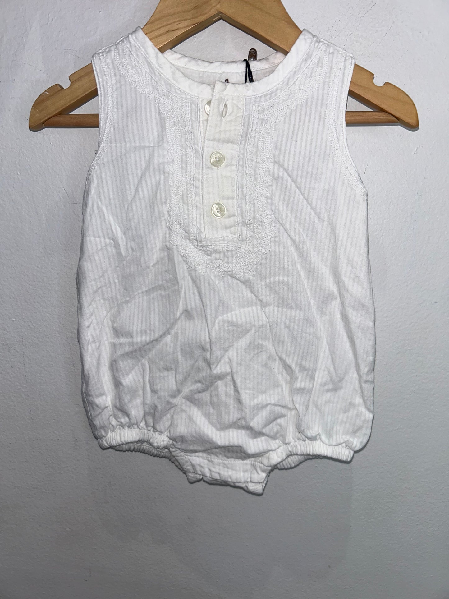 White lined shorty romper - newborn