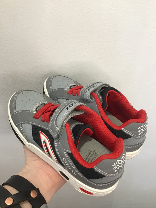 Y2 Geox grey sneakers