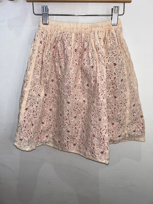 White lace flowers skirt 5-6y