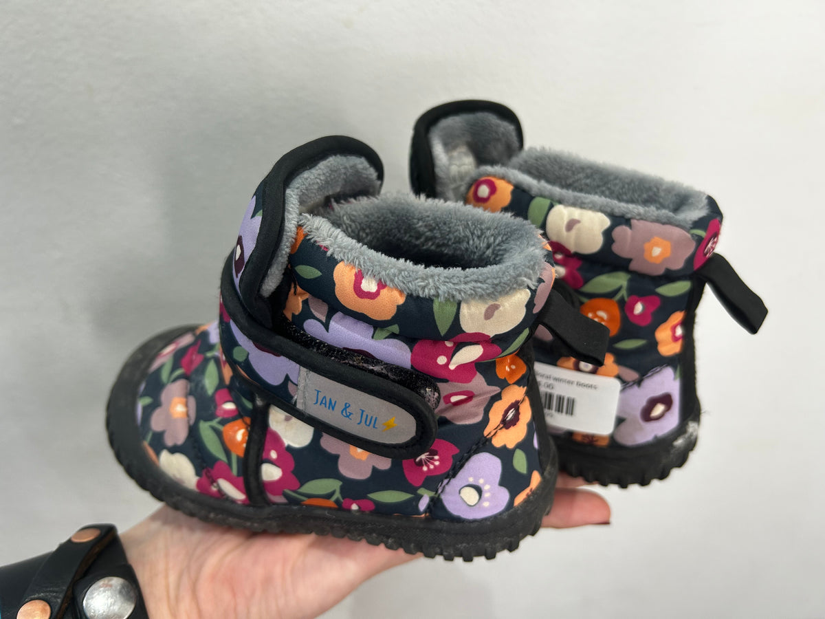 C8 Jan and Jul floral winter boots