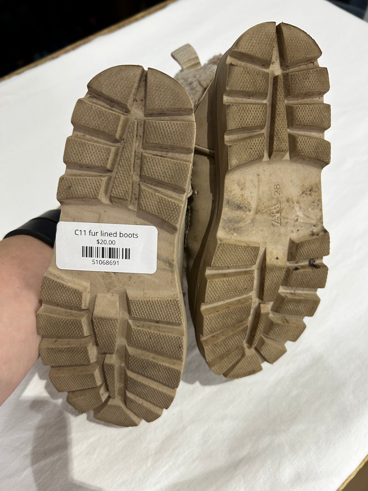 C11 fur lined boots