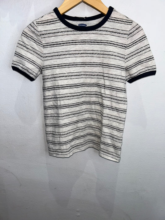 Black pattern tee 5y