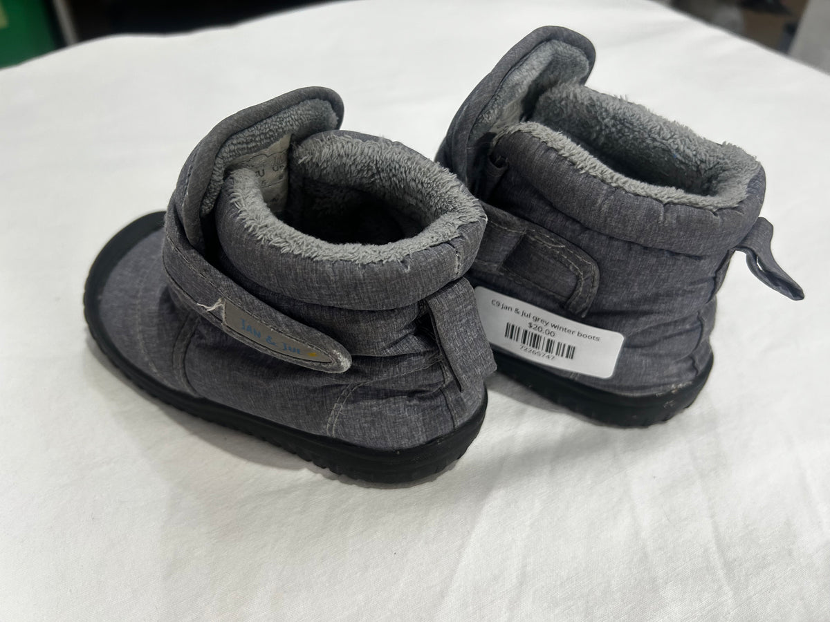 C9 Jan & Jul grey winter boots