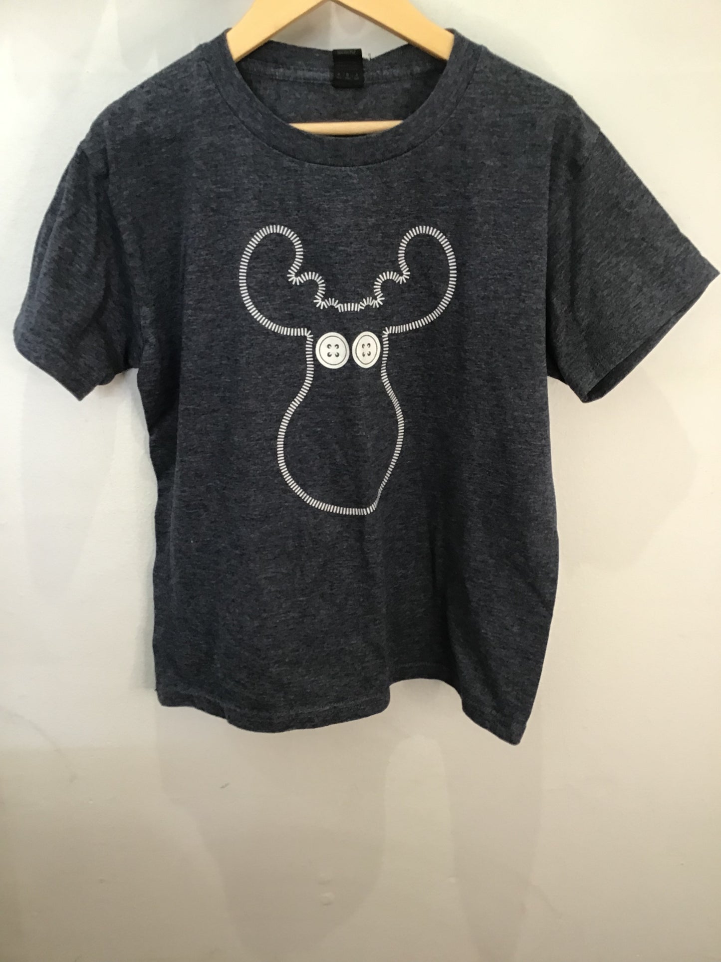 Moose tee 8y B