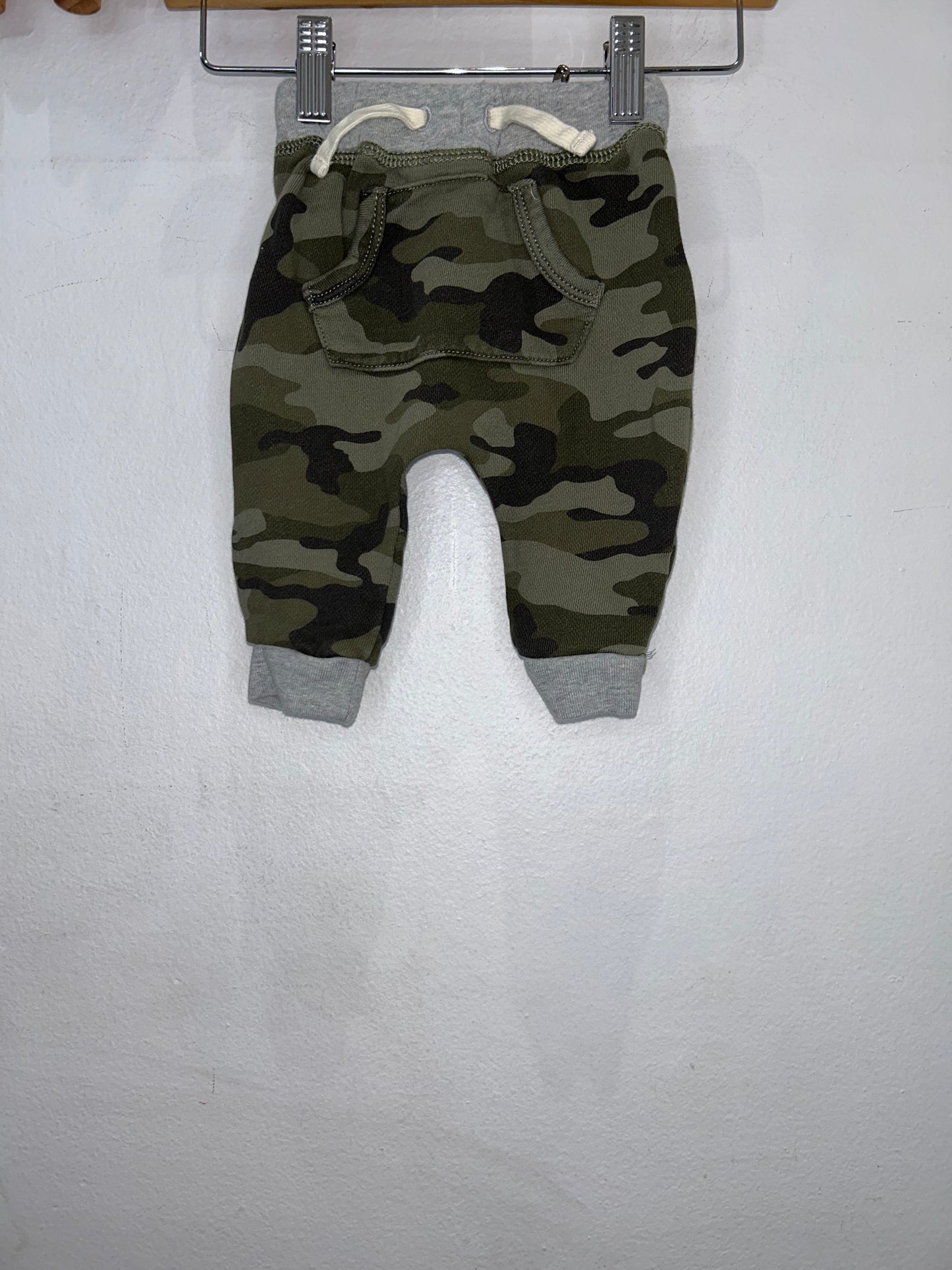 Baby camo joggers 3-6m