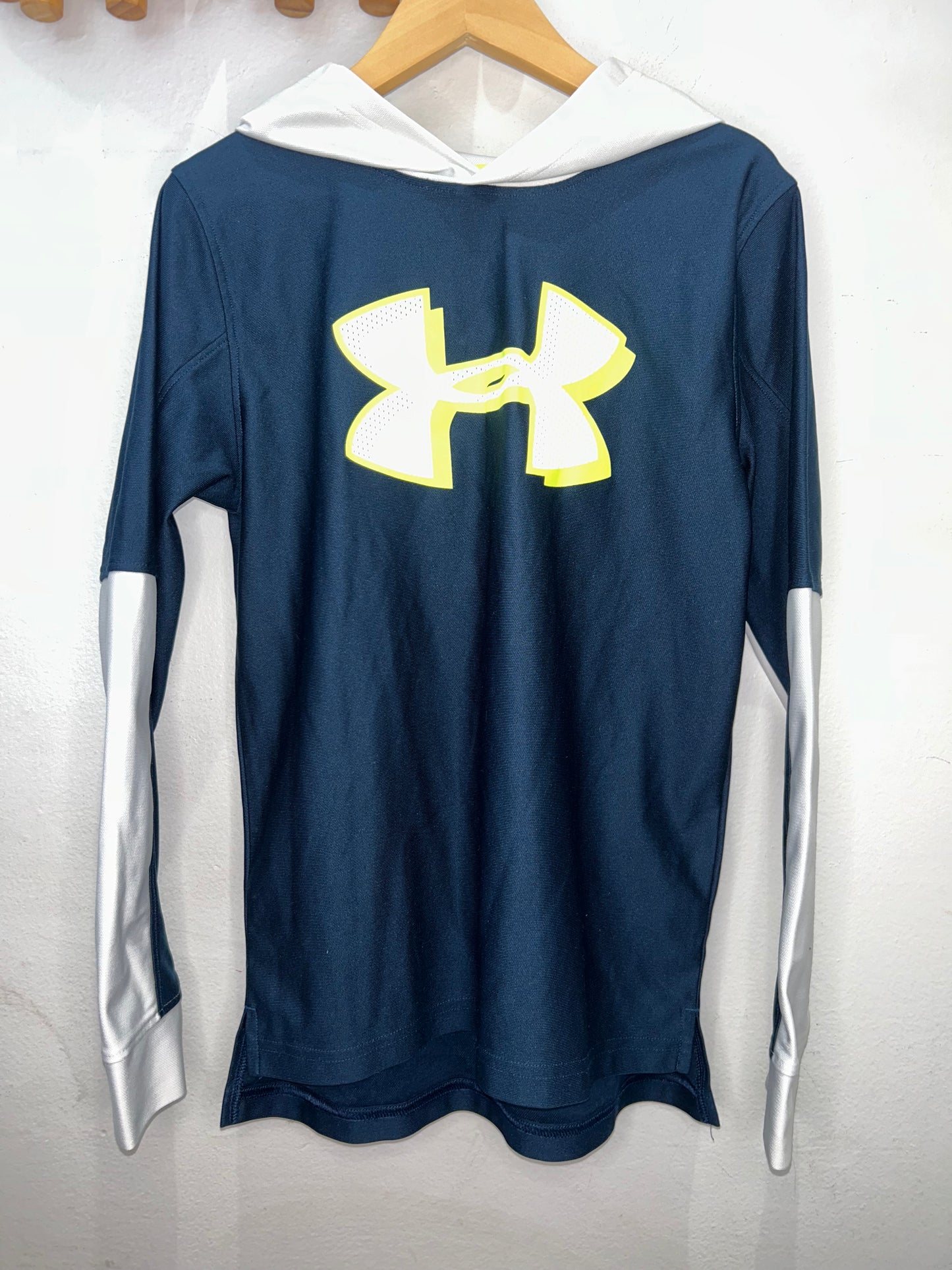 Underarmour blue activewear hoodie 10-12y