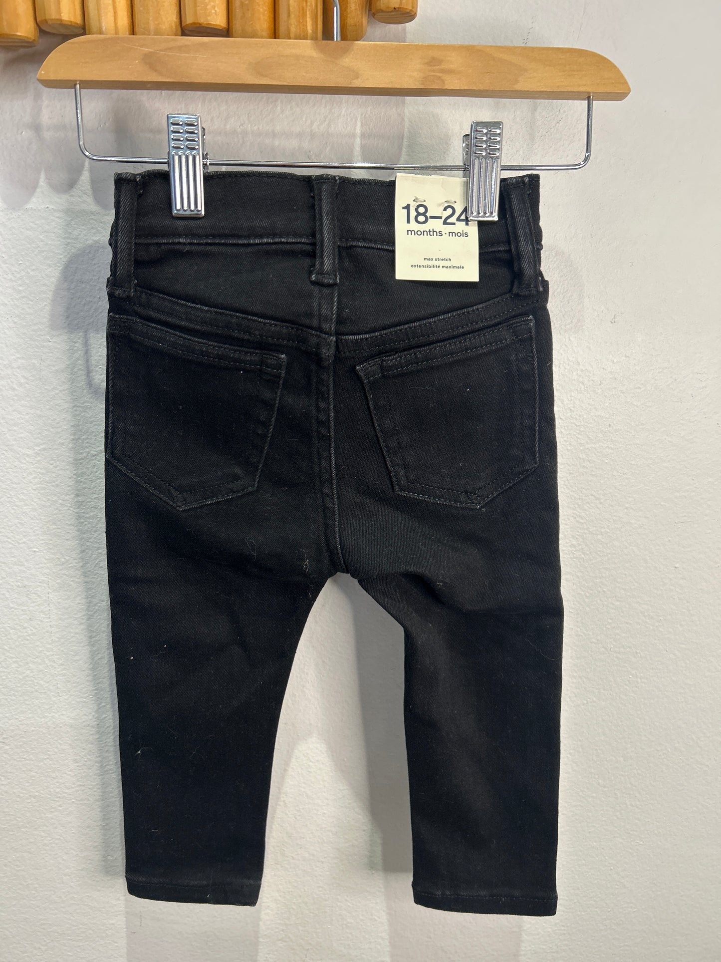 Black skinny jeans 18-24m NEW