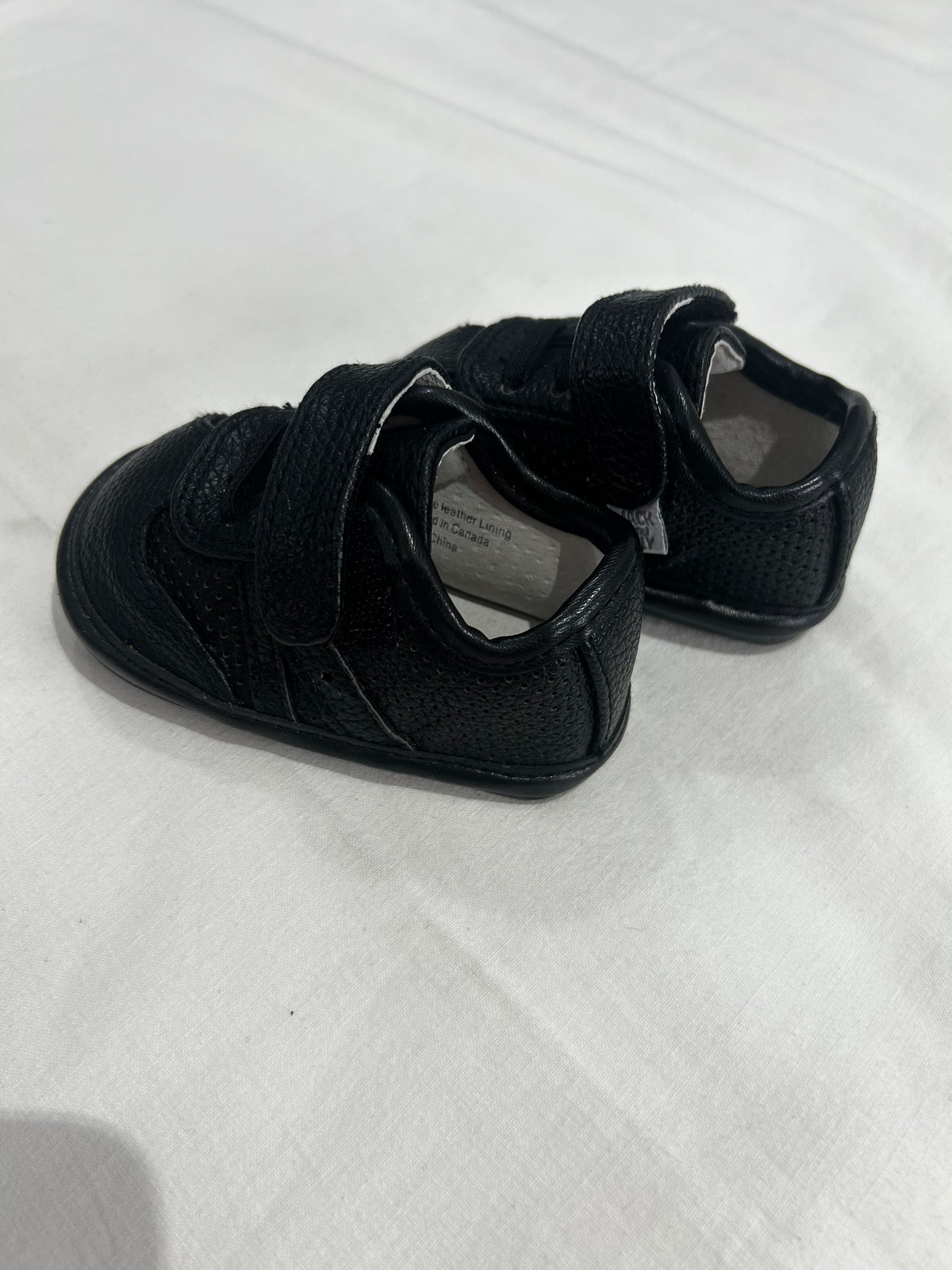 C3 black leather upper shoes