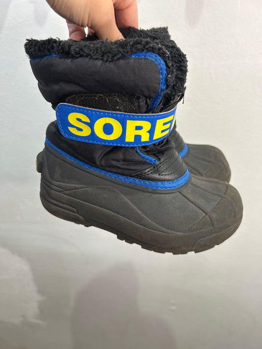 C12 blue detail Sorel winter boots