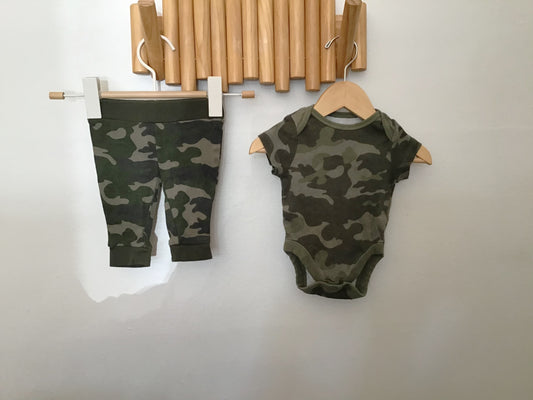 Baby camo set 0-3m