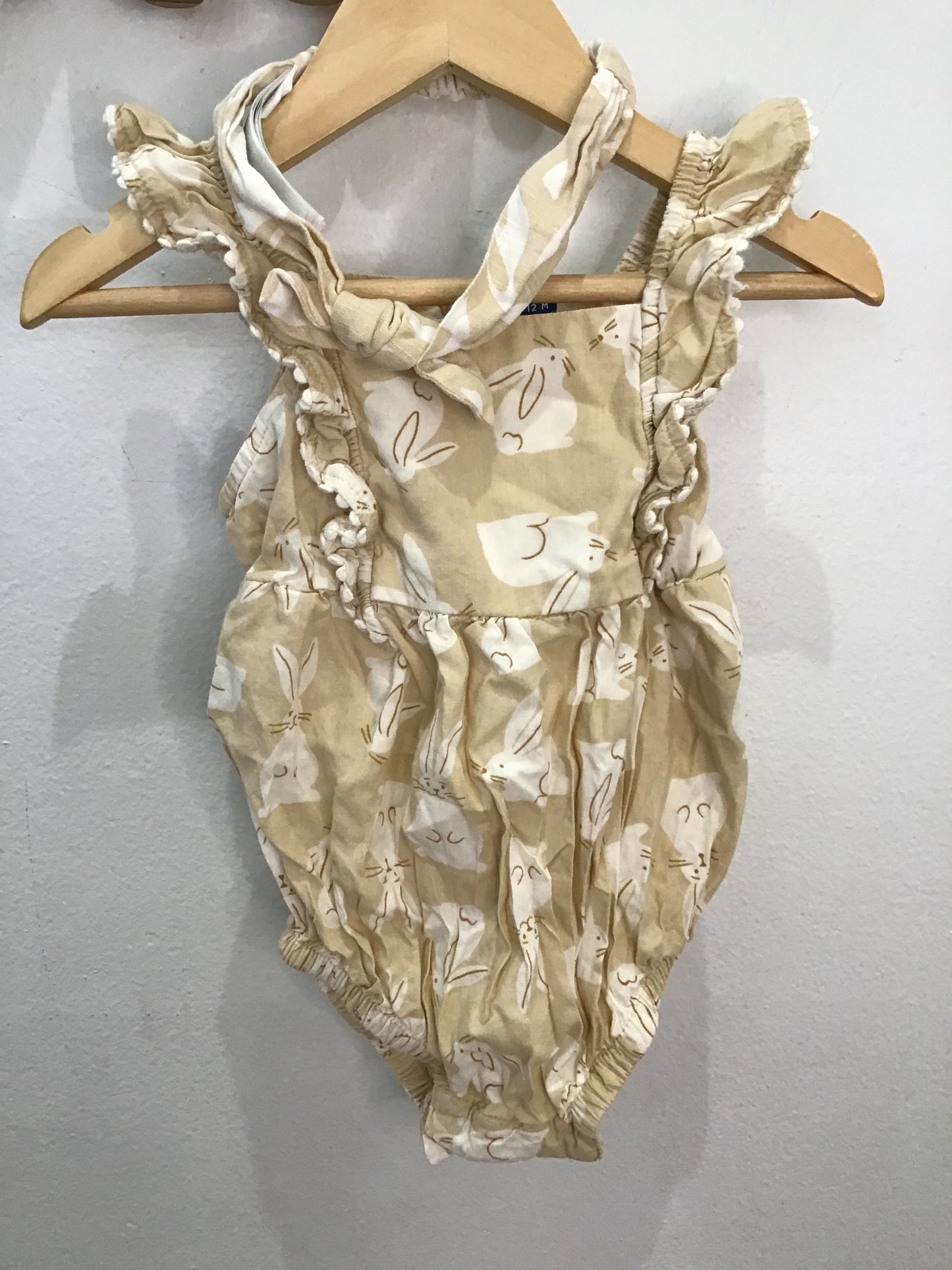 Bunnies shorty romper 6-12m w headband