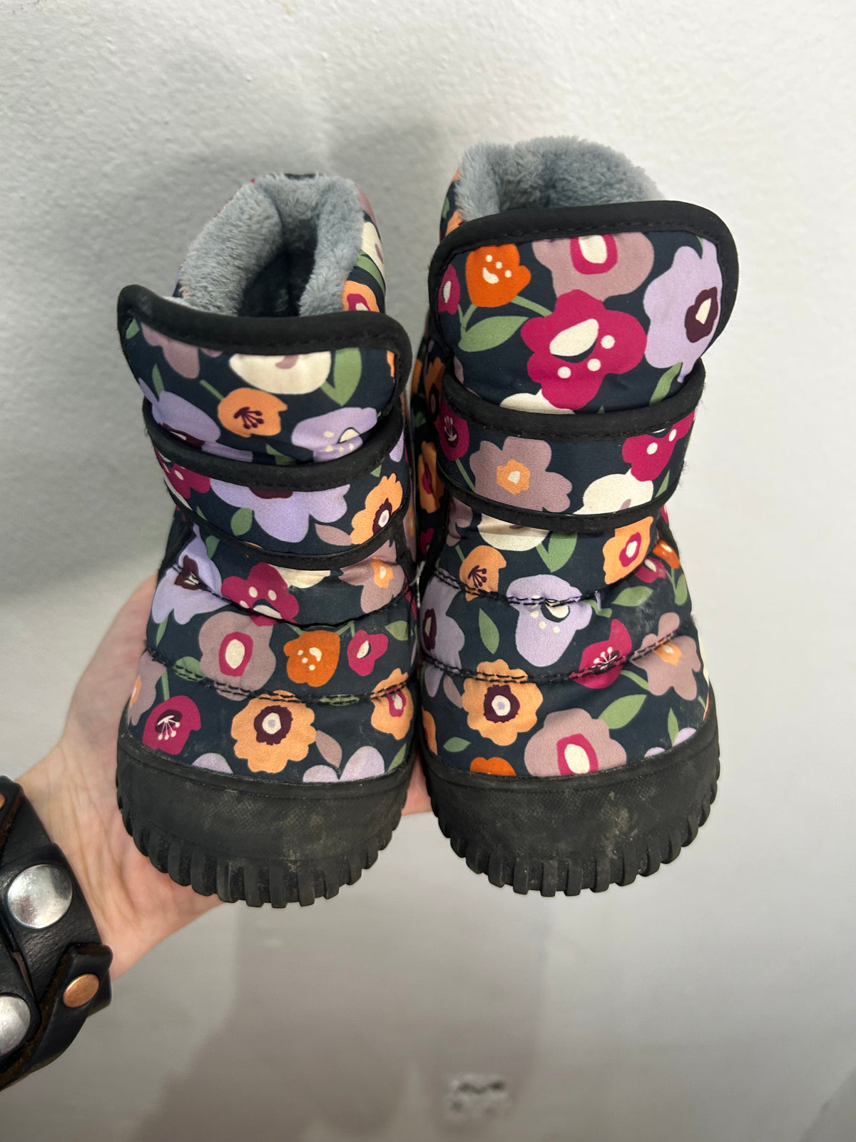 C8 Jan and Jul floral winter boots